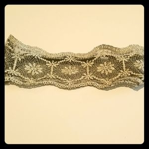 Lacy headband